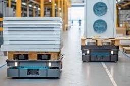 robot manutention in a warehouse