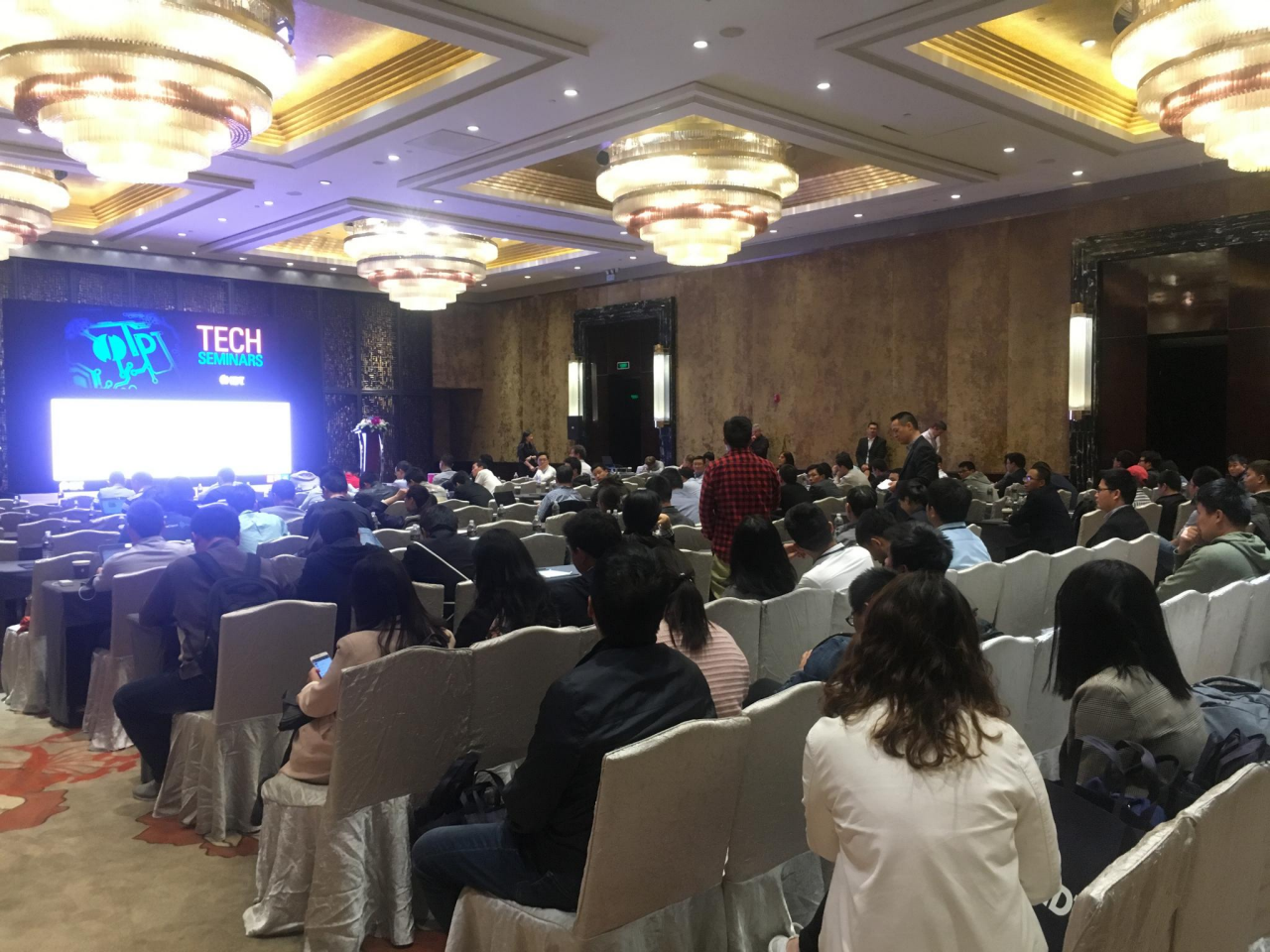 2018-10-25-idt-tech-seminar-0.png